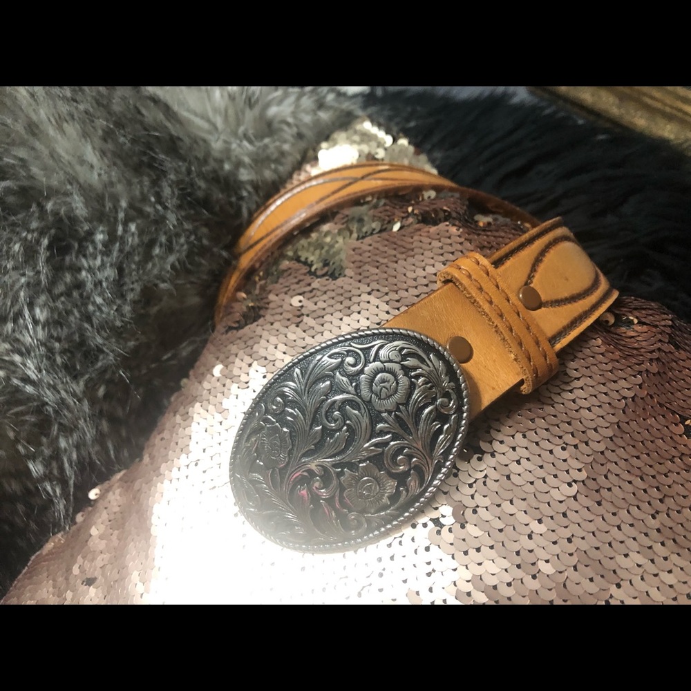 Vintage Western cowhide leather belt 30